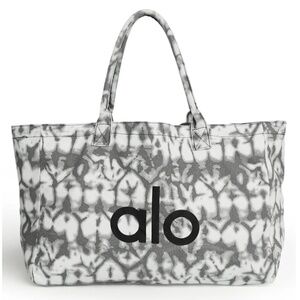 Alo Iconic Shopper Tote